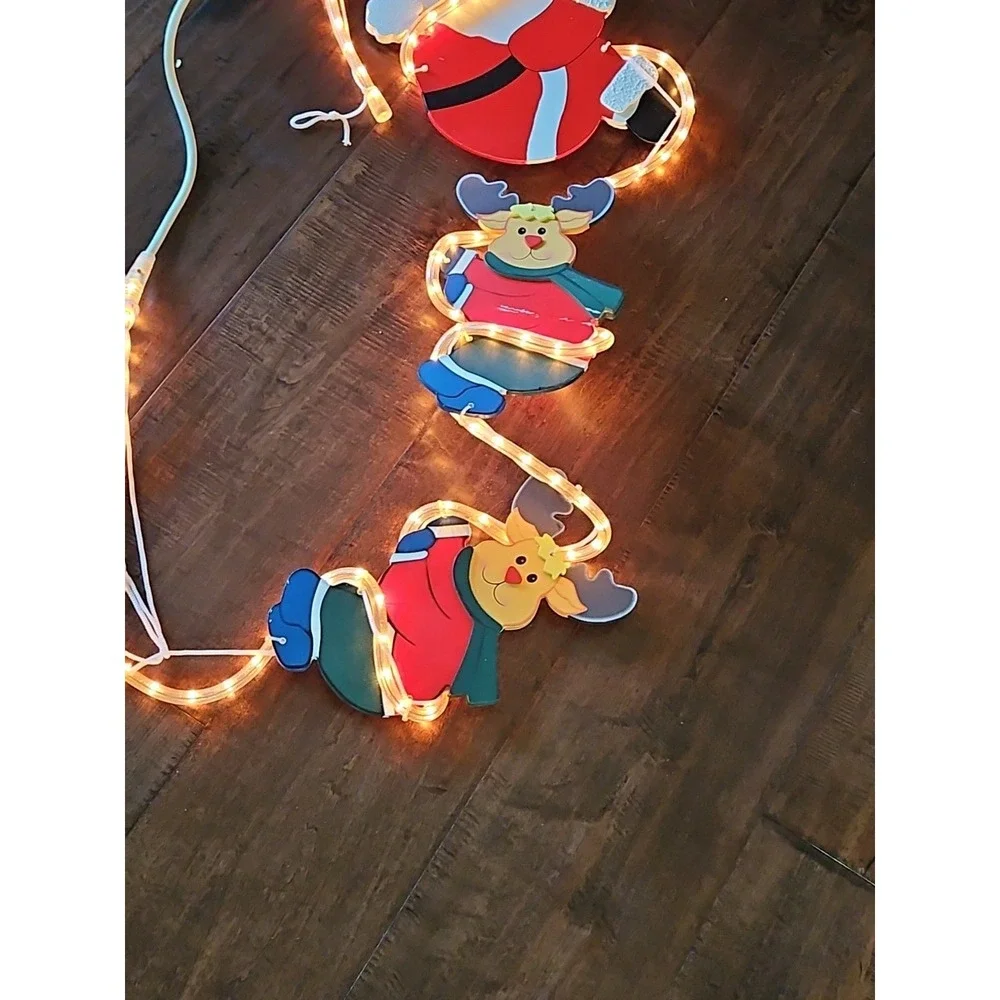 Avon Christmas Decor 2004 Santa & Reindeer Friends lighted rope Hang String